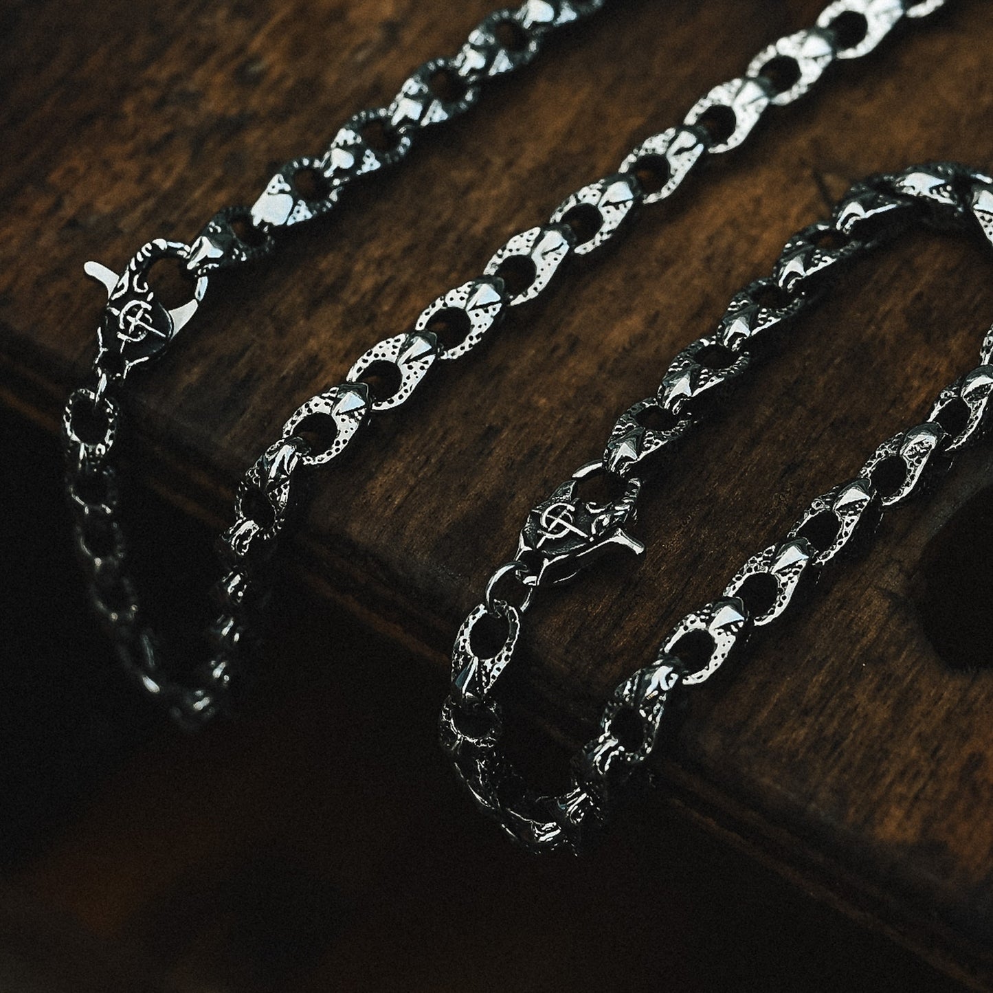 Telos Choker