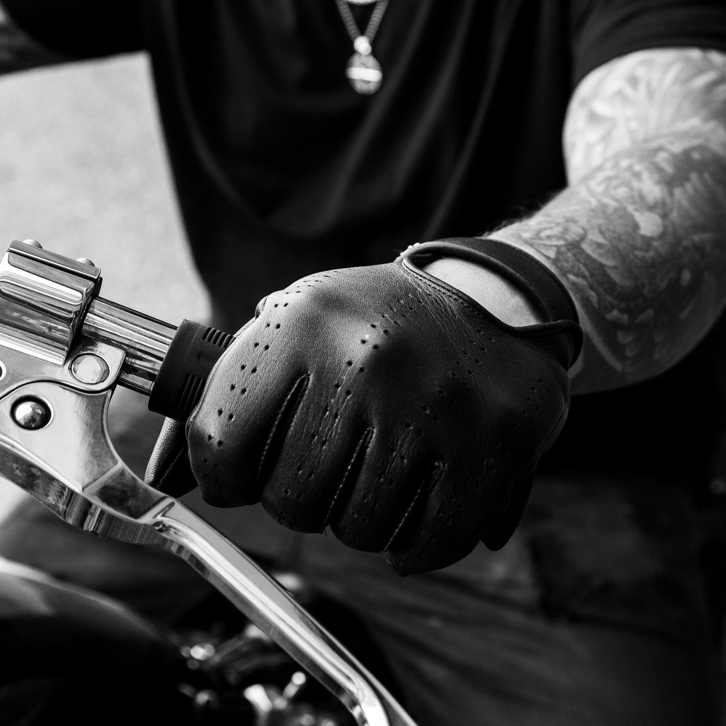Throttle Moto Glove x Brown