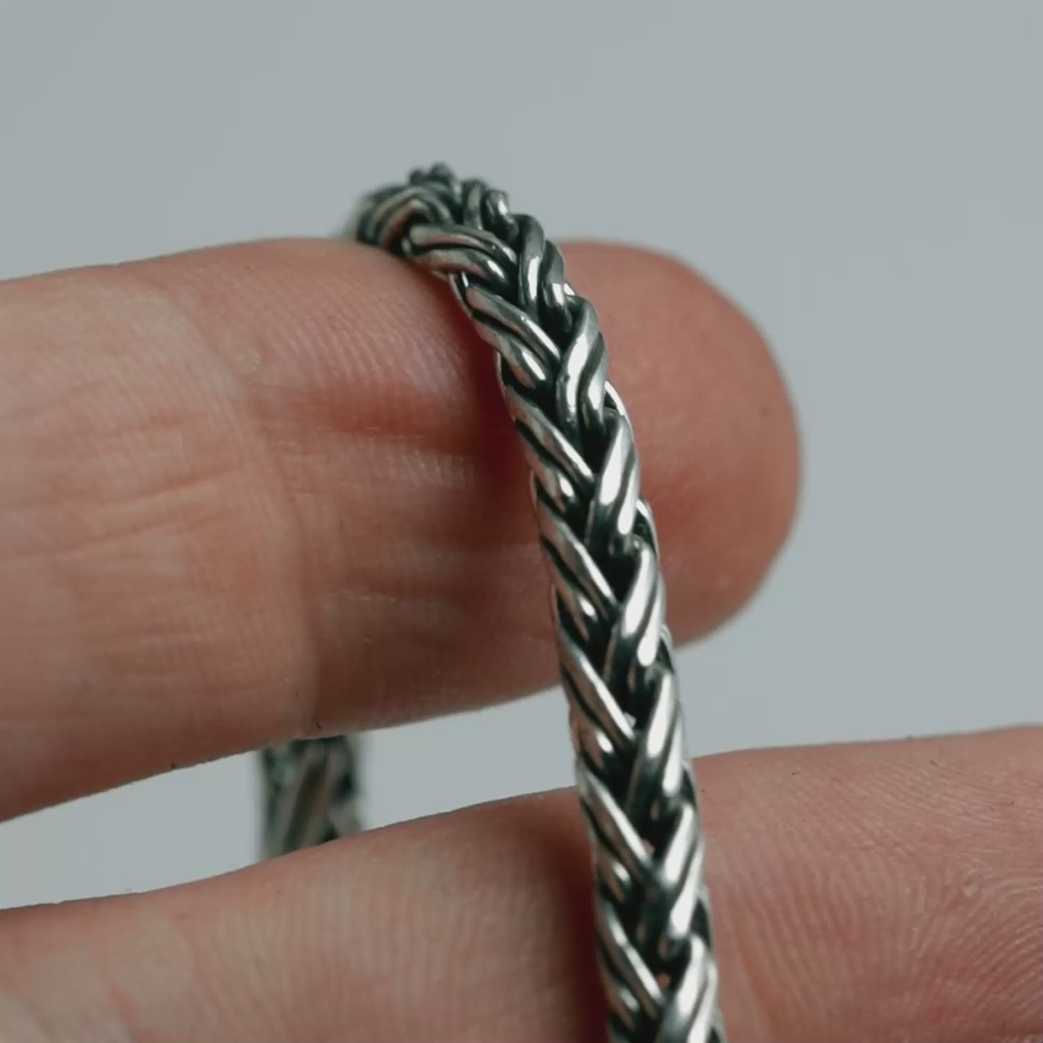 Scorpion x Woven Chain – Clocks and Colours EU